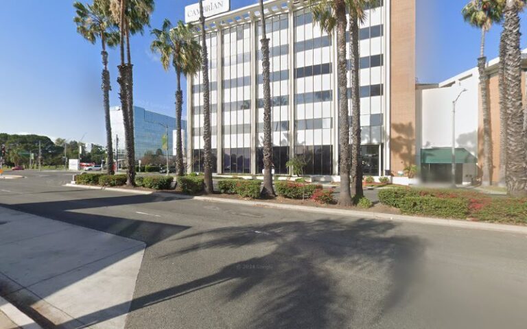 30739 miley maids 768x480