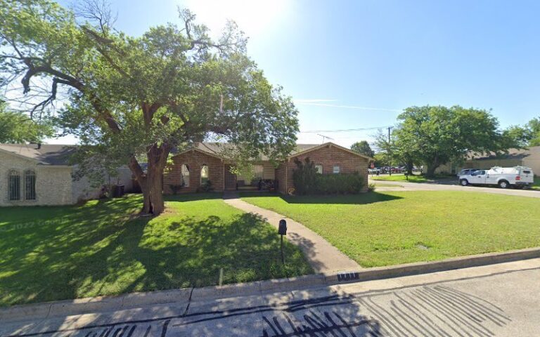 31340 charlottes sparkle 1 768x480