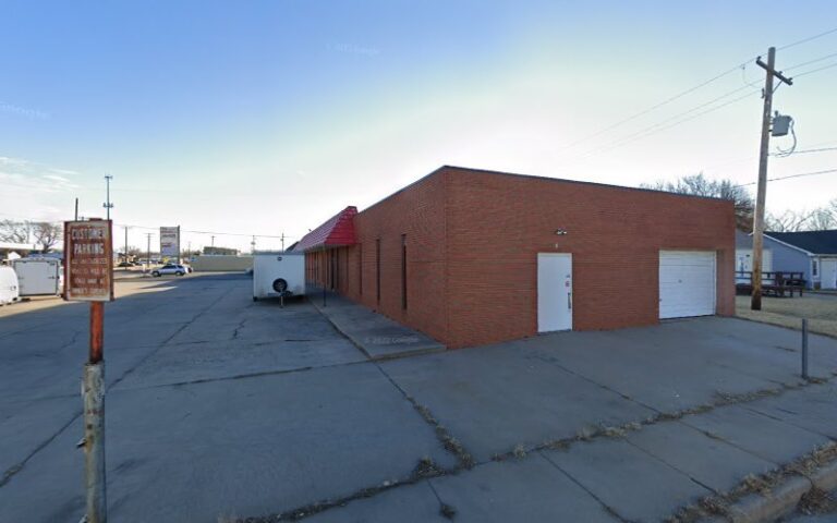 31774 living clean group 768x480