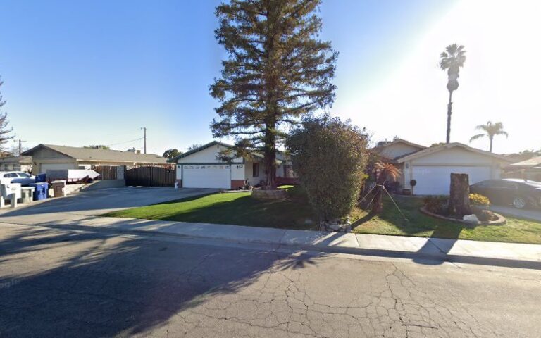 31875 poma pool cleaning services 1 768x480