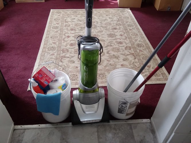 31998 kay luvs to clean 1