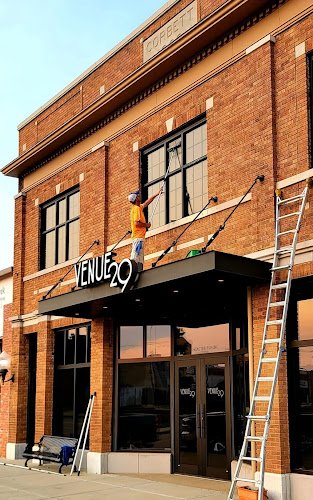 33180 crystal clear window cleaning