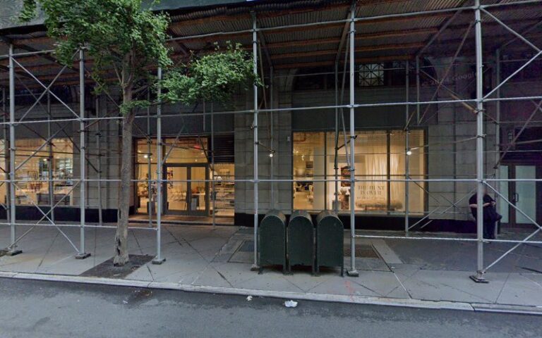 33284 mr. glazier studio 1 768x480