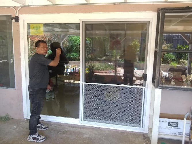 34007 university glass