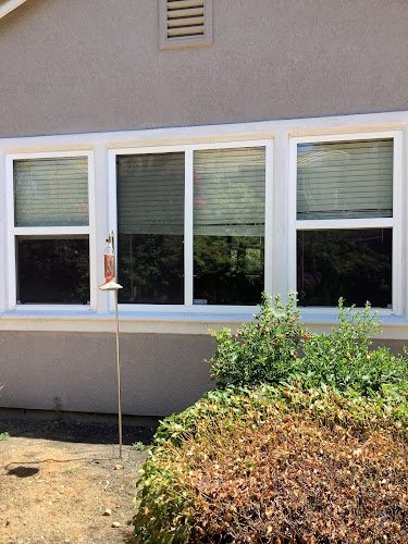 36383 den defenders window screens 1