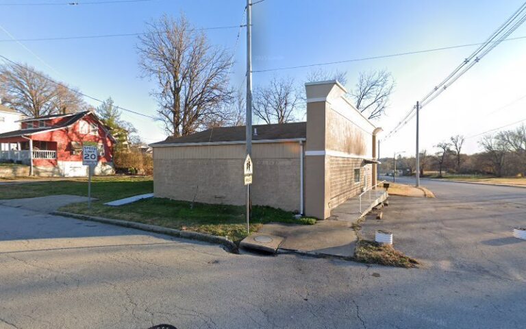 36641 old time windows 768x480