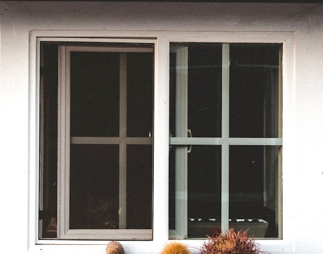 36693 lightning glassworks screens 1