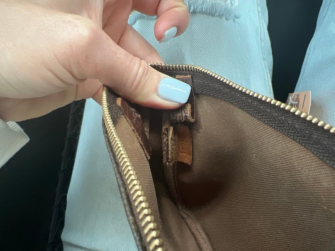 37915 klumpps luggage leather rpr 1