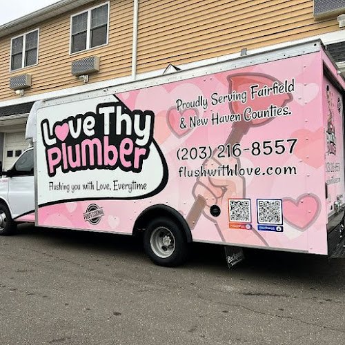38894 love thy plumber 1