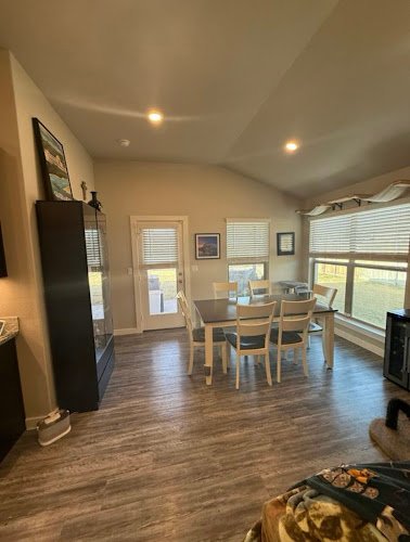 40575 lys victorias cleaning services 1