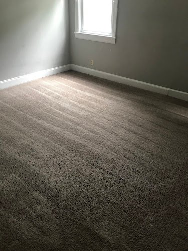 40746 two sisters maid to clean 1