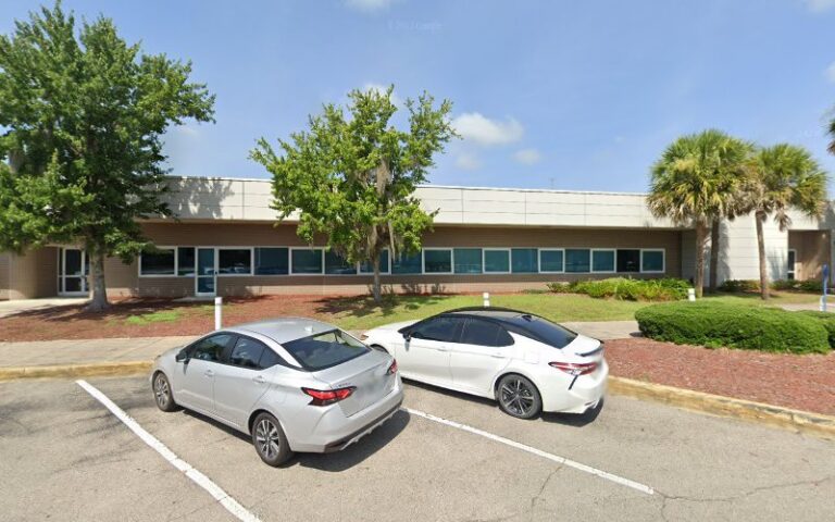 42486 a personal elf 768x480