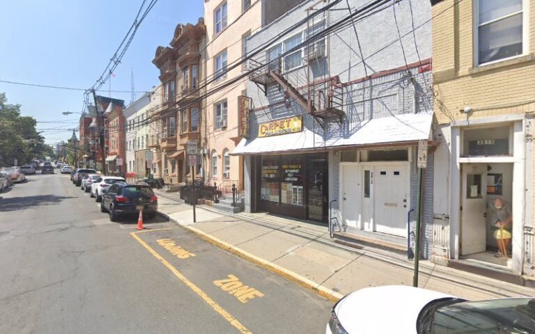 43764 palacios carpet 768x480