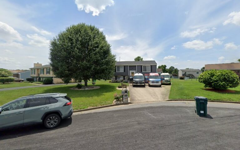 45757 fab u less interiors by karen 768x480