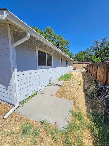 4690 cuervos seamless gutters llc 1