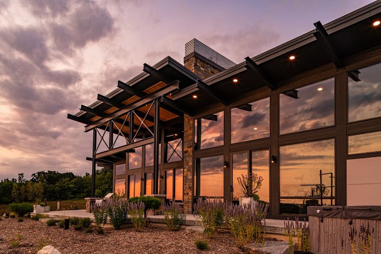 47565 42° north design8230at your doorstep 1