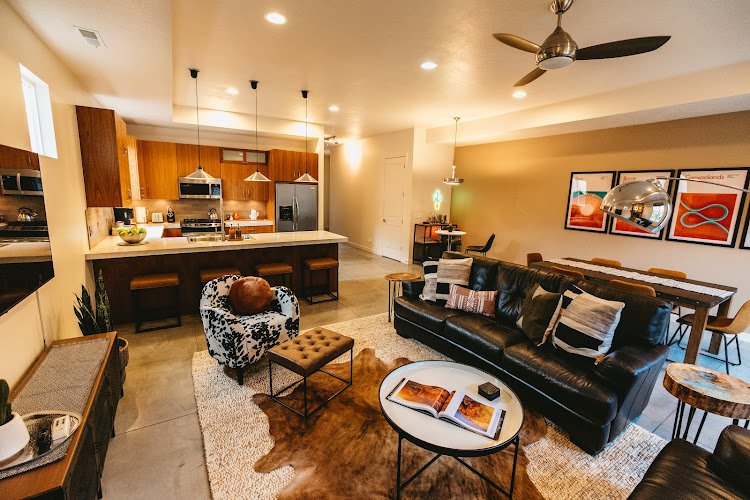 47790 neon noir design studio 1