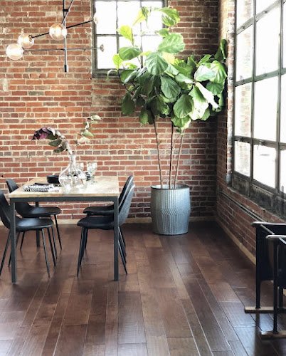 48390 honeybee styling and design 1