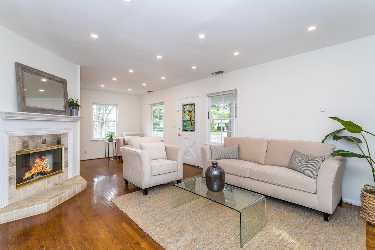 48627 home sweet staging 1