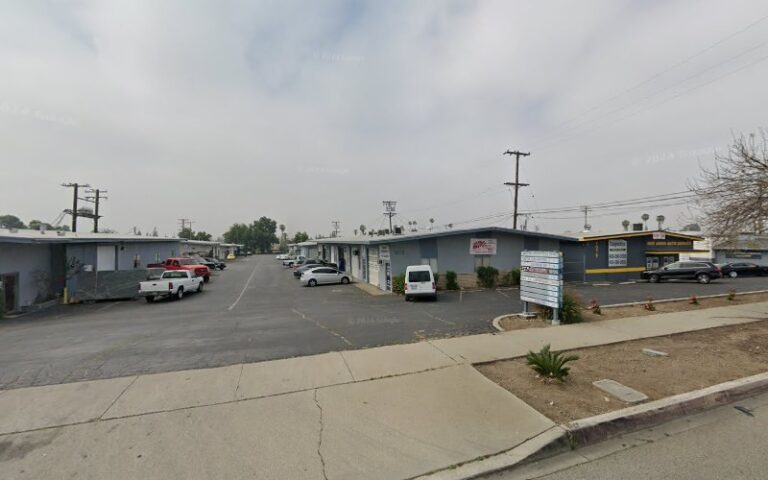 49279 lara tailored interiors 768x480