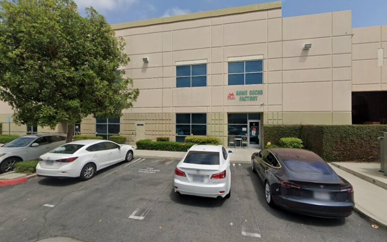 49285 home decor factory 1 768x480