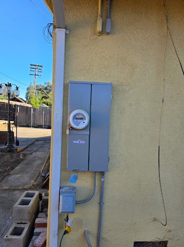 51125 illuminate electric solutions 1