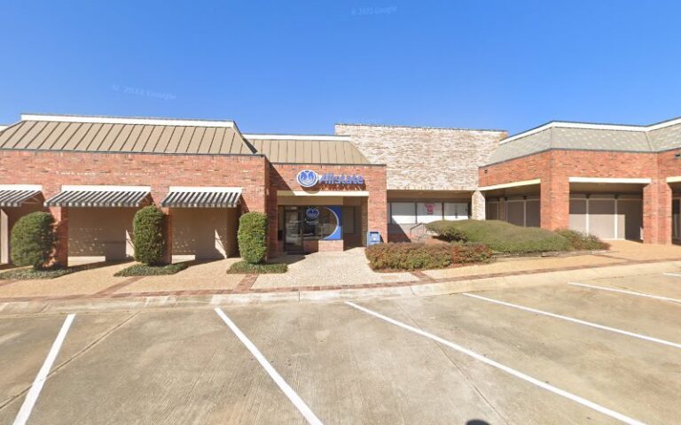 51733 three linemen 8211 electrician service 768x480