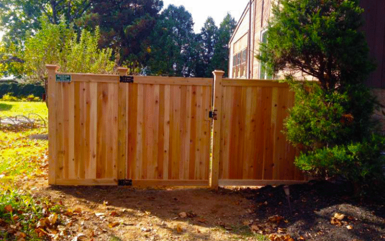 52534 mayfair fence company 768x480
