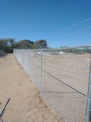 52749 de la garza fence supply co 1