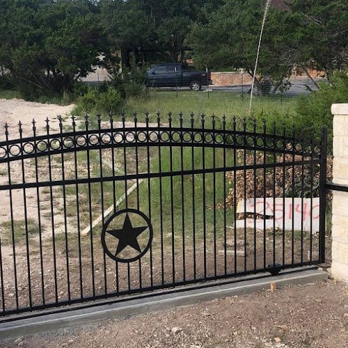 52767 medinas quality fencing and welding 1