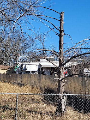 53093 roadway fence 1