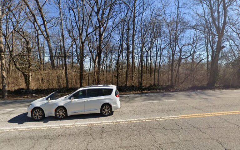 54184 four season fence co 1 768x480