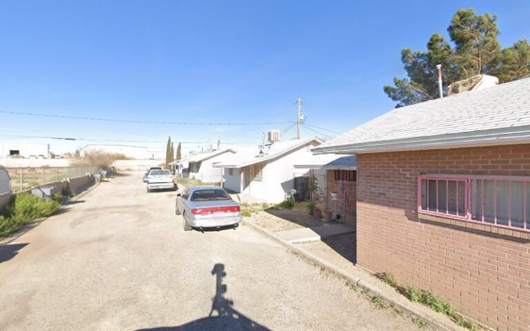 54247 roberts rent a fence 768x480