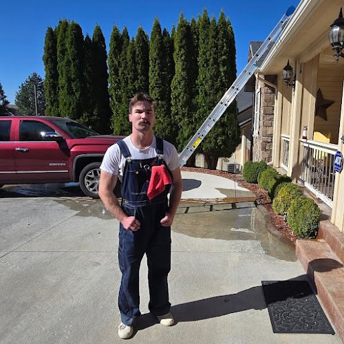 5447 seymours window washing 1