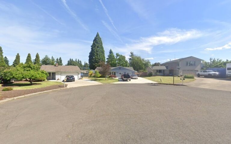 54605 safe t fence llc 768x480