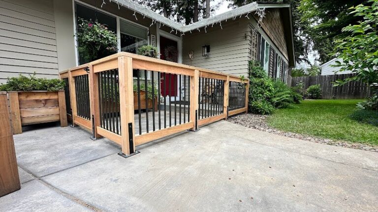 54655 colonial decks and fences 768x432