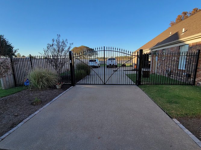 54768 cherokee mid south fence and construction 1