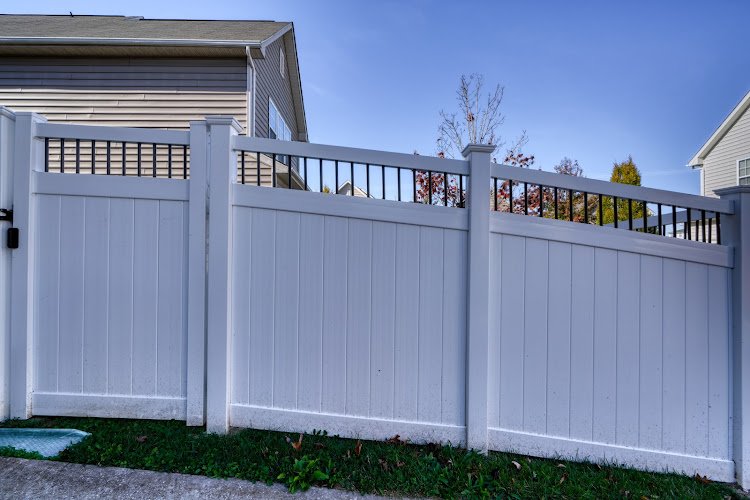 55042 excel fencing and decking 1