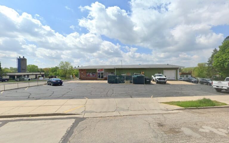 55246 west bend fence co 1 768x480