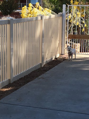 55285 sw vinyl fence 1