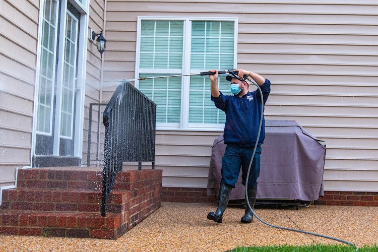 5539 spotless window cleaning softwash 1