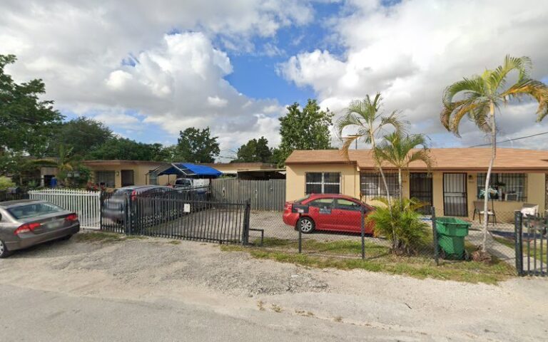 56284 iglesias fence inc 768x480