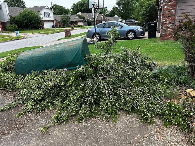 56560 the good fence company llc 1