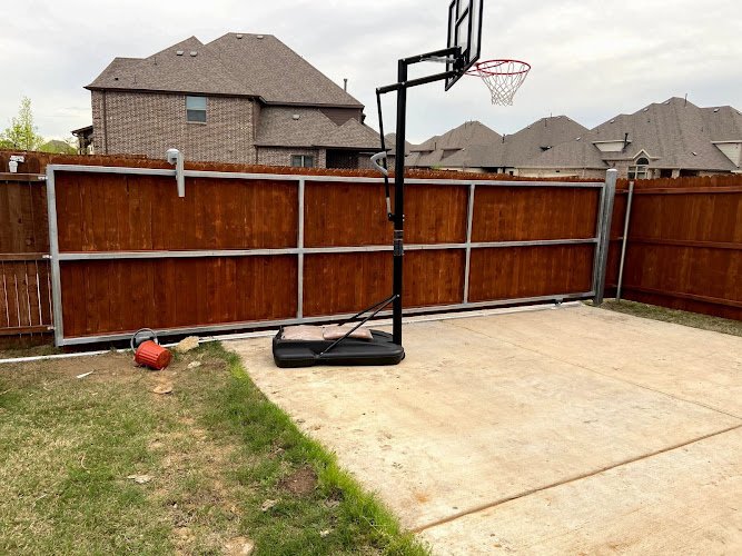 56679 double eagle fence 1