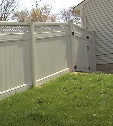 56756 apex wood and vinyl fencing tampa 1