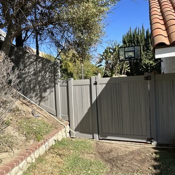 57275 socal vinyl fencing solutions 1
