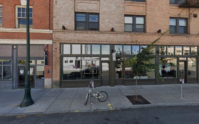 5835 spokane gutter cleaning crew 1 768x480