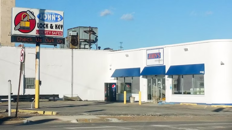 58922 johns lock key 1 768x432