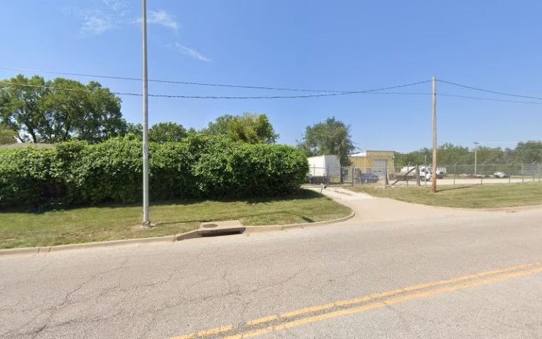 60115 country club tree service 768x480