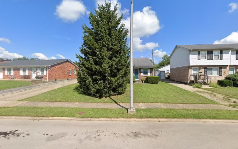 62952 green moon landscaping 768x480